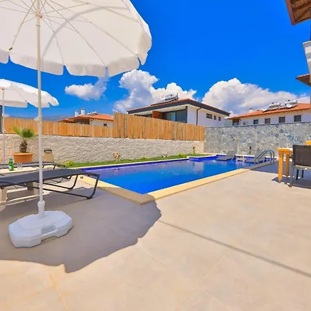 Ophyrs Hotel 4*